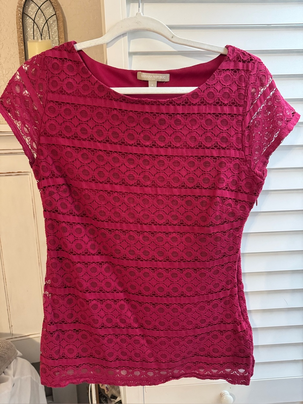 Banana Republic Fuchsia Lace Cap Sleeve Top